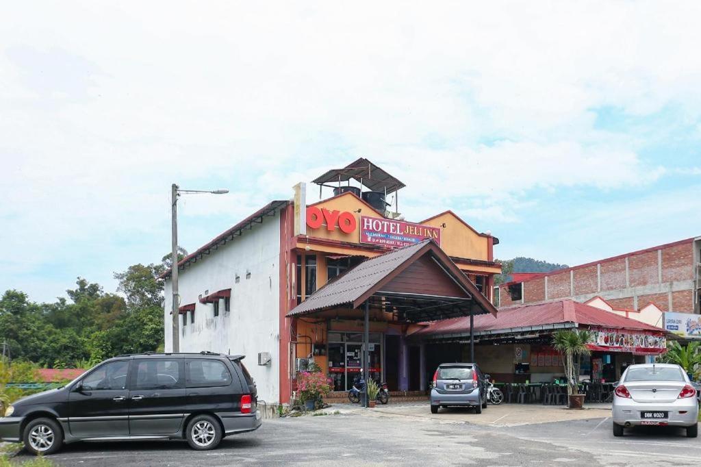 Oyo 89892 Hotel Jeli Inn Екстериор снимка